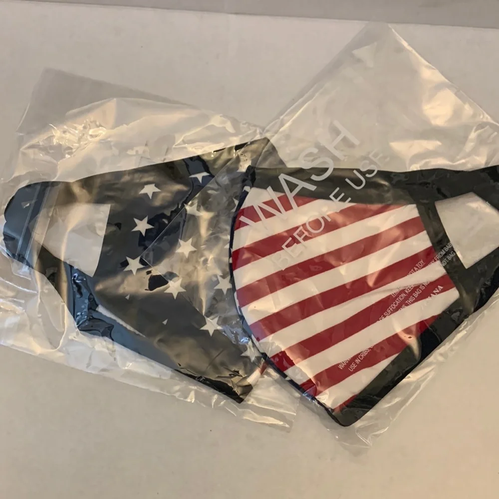 NIB 4- American Flag Facemasks